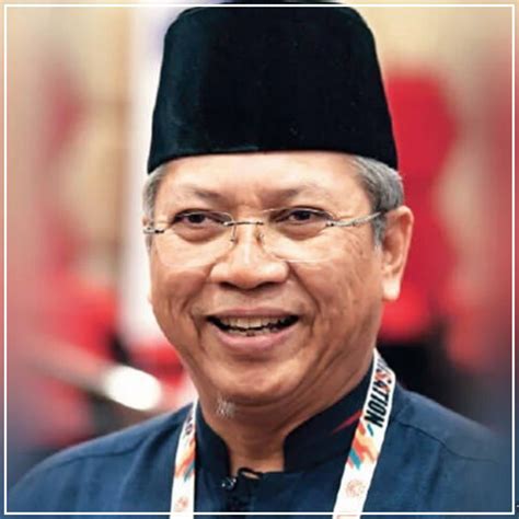 Reflections and recollections / editor, mohd annuar bin zaini. Senarai Penuh Barisan Menteri Dan Timbalan Menteri ...