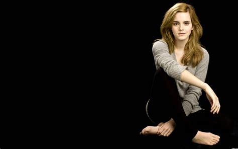 Emma Watson Wallpaper Download Best Hd Wallpaper