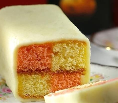 Hohe qualität und ein nachhaltiger charakter. Battenberg Cake | Kuchen rezepte, Kuchen ideen