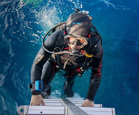 How much does a full set of scuba gear cost? How Much Does Scuba Diving Costs? | 50ft Below