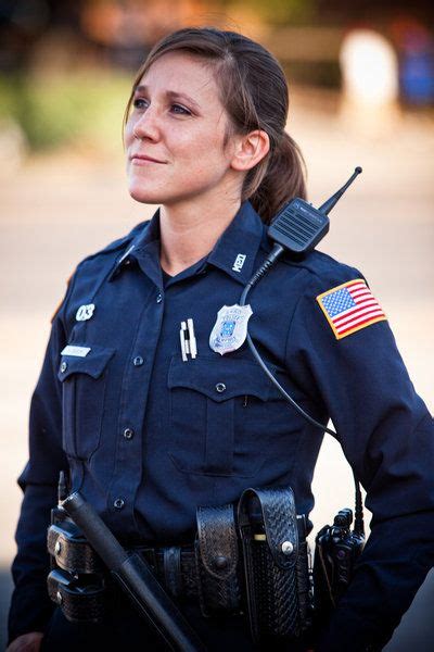 Sarah Senior Lead Officer Robertson 0082 Metropolitan D