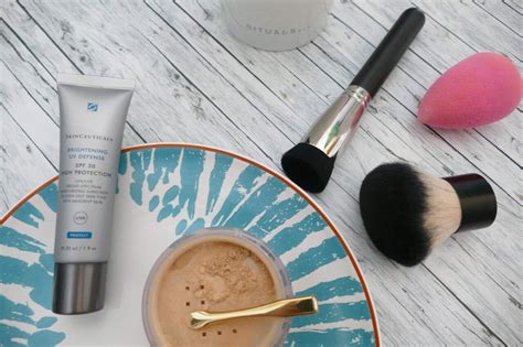 Why Mineral Foundation Is Great In Summer Plus A Beauty Hack