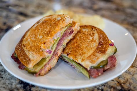 Ham And Swiss On Sourdough Grilled Ham And Cheese Sandwiches Recipe