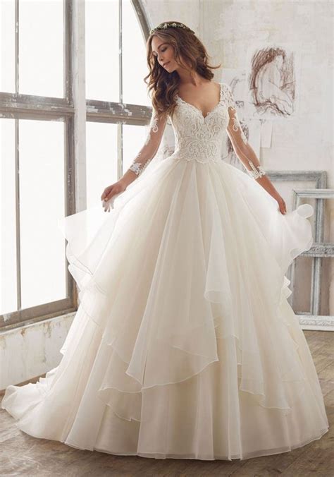 Fαshiση Gαlαxy 98 ☯ White Bridal Laces Ball Gown Wedding Dress