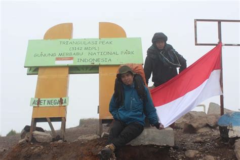 Mendaki Gunung Merbabu Lewat Jalur Suwanting Telusuri