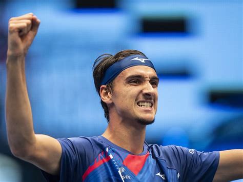 Jump to navigation jump to search. Djokovic balayé par Sonego, 42e mondial, en quarts de ...