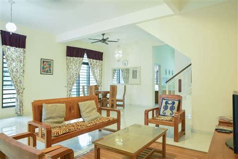 It is located 4 kilometres from lebuh ayer keroh tol plaza. Idaman Villa @Durian Tunggal (Unit 1) - Idaman Homestay