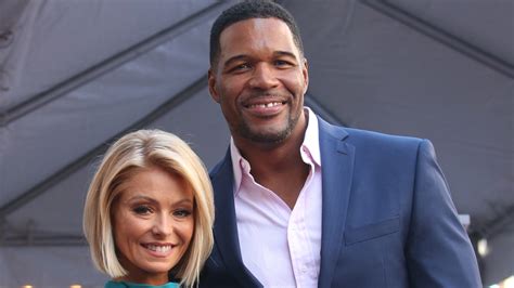 Kelly Ripa Absent From ‘live As Michael Strahan Announces His Exit