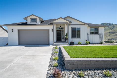 Sw 7004 snowbound interior / exterior. Summer Home Tour - First Impressions: White and gray ...