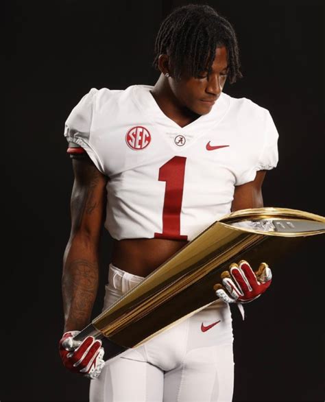 Former Florida Commit Wide Receiver Isaiah Bond Flips To Alabama