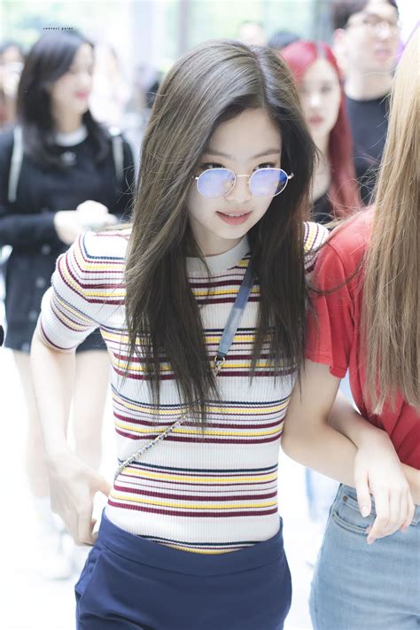 Blackpink jennie is still a baby. Jennie | Blackpink fashion, Blackpink jennie, Kpop girls