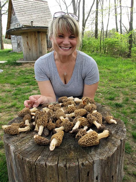 5 Signs Its Morel Mushroom Season In Indiana