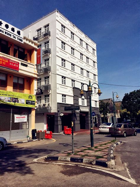 It is located at the junction of carnarvon street there are bus stops at kampung kolam and carnarvon street. Armenian Street Heritage Hotel @ Lebuh Carnavon, Penang