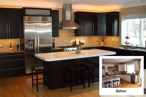 This before and after is an extreme example, bit if your kitchen looks like the one in the brady bunch and is obviously outdated, marketing the kitchen cabinet refacing is a good option if your happy with the layout of your kitchen. How to remodel kitchen cabinets with refacing | Spotlats.org