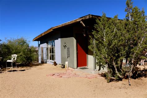 Perfectly situated in twentynine palms, these vacation homes are near joshua tree national park headquarters and oasis visitors' center. Joshua Tree National Park Cabin - Mountain House - Book Online