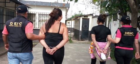 dos mujeres capturadas cuando cobraban q 10 mil de extorsión en villa nueva radio tgw