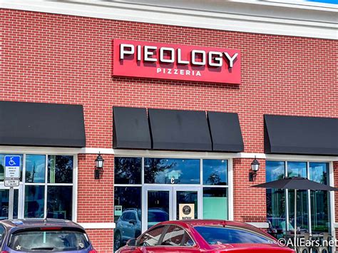 Full Tour of Disney World's Secret Shopping Mall - AllEars.Net