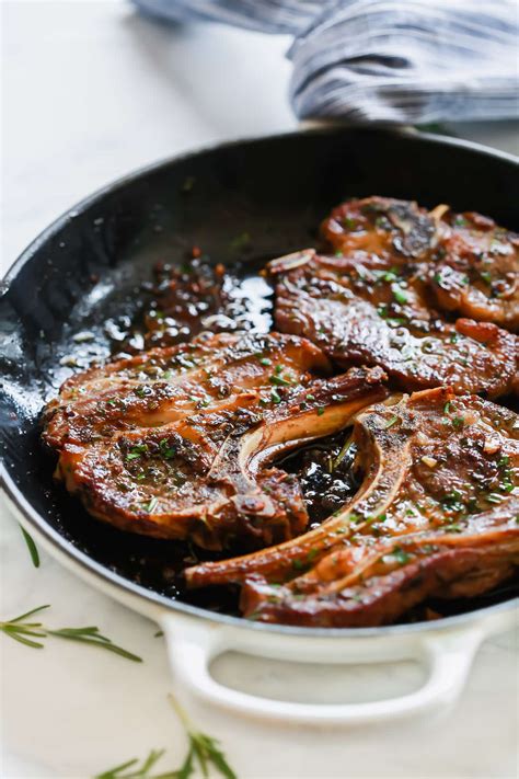 From roasted potatoes and asparagus to carrot soufflé and braised radishes, these 15 side dish recipes pair perfectly with a platter of lamb. Garlic Herb Lamb Chops Recipe - Primavera Kitchen