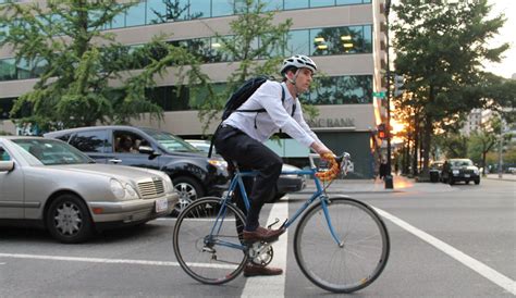 Should Bikes And Cars Share The Same Road — And The Same Rules Vox
