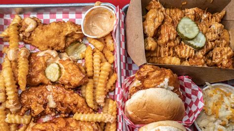 Nashville Hot Chicken Restaurant Hot Chikn Kitchn Opening In Sarasota