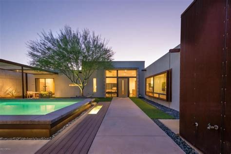 Contemporary Courtyard House In Tucson Lists For 599000