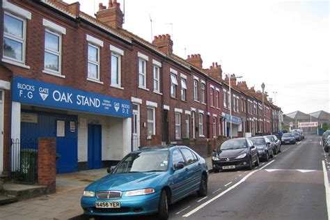 Lo Stadio Del Luton Va Bene Per La Premier League