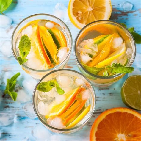 So what can you drink? Try These Low-Calorie Cocktails for a Guilt-Free Happy Hour | Low calorie drinks, Low calorie ...