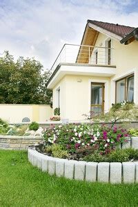 In dieser anleitung mit pflanzplan wird beschrieben, wie sie einen bauerngarten planen, anlegen und gestalten. Nach dem Hausbau einen Garten anlegen - Garten-Ratgeber ...