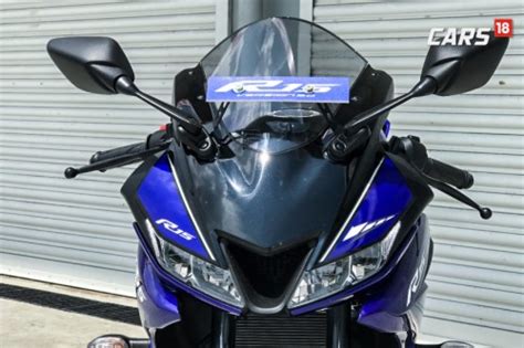 Meet modified yamaha r15 v3 with cool graphics & projector. R15 V3 Couple Pic Hd - An Pilots Instagram Profile With ...
