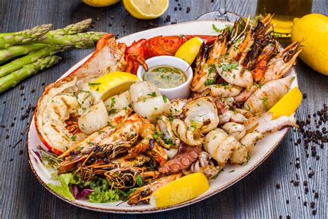 I love cooking with squash, but feel free to toss in any vegetable combination you like. Low Carb Restaurant Guide: What to Order, What to Avoid On ...