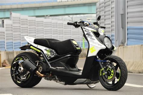 Yamaha zuma 50/125 fuel tuner (beast mode). Ken Block Yamaha BW'S? Nah... just some Taiwanese guy ...
