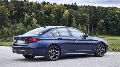 How quick is the 2021 bmw 540i xdrive mild hybrid? 2021 BMW 5 Series 540i xDrive M Sport Package - Rear Three ...