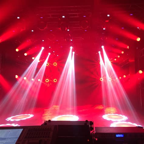 china-7r-compact-stage-disco-lighting-230w-moving-head-trade-show