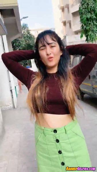 jane 18 years old college girl teases perfect body on tiktok