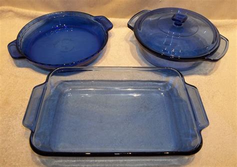 This bowl is heavier, sturdier, and better designed than the pyrex 2 quart equivalent. Vintage Anchor Hocking Cobalt Blue Glass Cookware Set ...