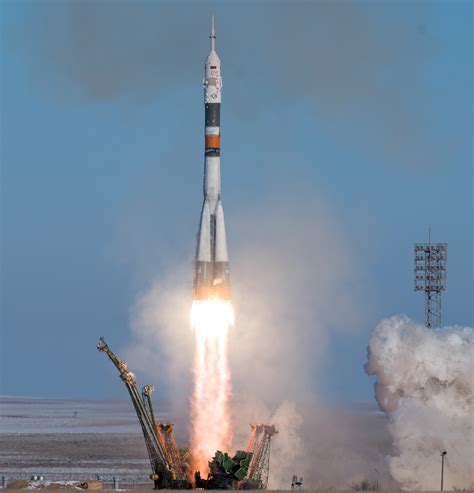 soyuz rocket braves freezing temperatures sends next space station