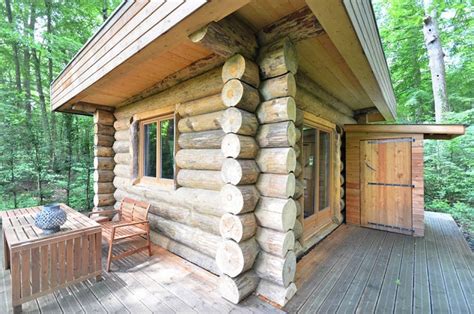 Staying in cook forest in the midst of the pennsylvania wilds offers great access to all of the recreational adventure in the allegheny national forest, clear creek state park, and clear creek state forest. A Romantic Log Cabin in the Forest | Home Design, Garden ...