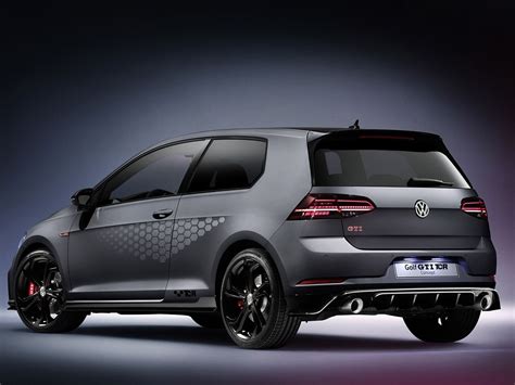 Volkswagen Golf Gti Tcr Unveiled With Race Car Dna Carbuzz