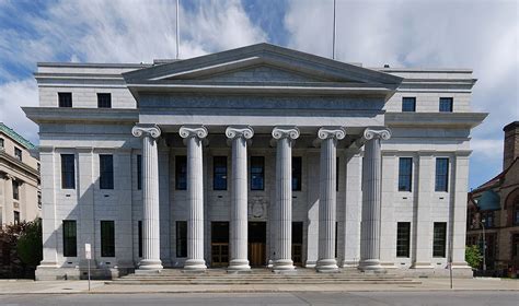 The court of appeals consists of six judges appointed by the governor from lists submitted by judicial nominating commissions. New York Court of Appeals Building - Wikipedia