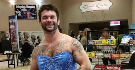 Uncle Wears Princess Dress With Niece So She Wouldnt Feel Embarrassed