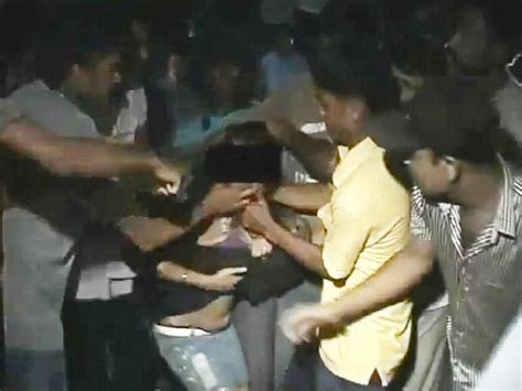 Young Woman Stripped And Beaten By Mob Of Men In India As Police Take Up To 45 Minutes To