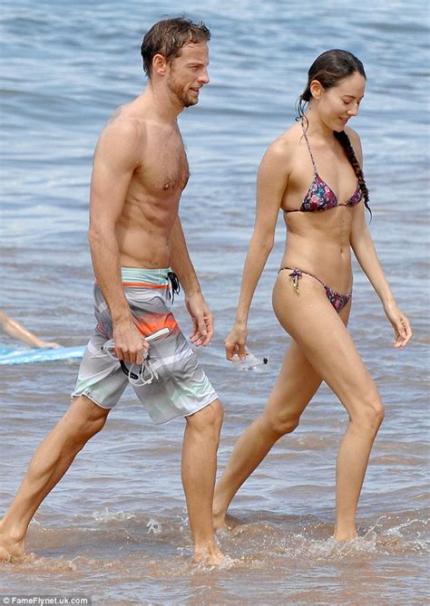Jenson Button And His Fianc E Jessica Michibata Frolic On Hawaiian Beach Holiday Daily Mail Online