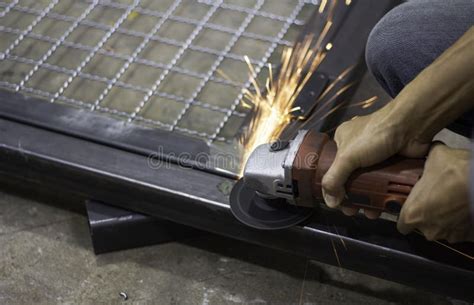 Technicians Use Steel Cutting Tools To Build Houses Stock Image