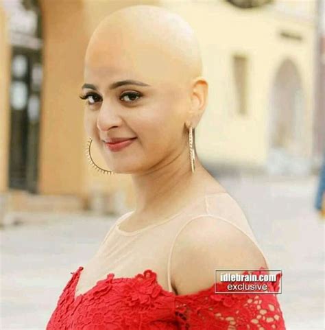 Famous Women Who Shaved Their Heads Woman Shaving Vrogue Co