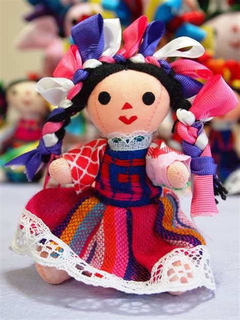 Ver más ideas sobre muñecas mexicanas, muñecas de trapo mexicanas, arte mexicano. A Sweet Mazahua Doll | Mexican doll, Mexican heritage, Mexican designs