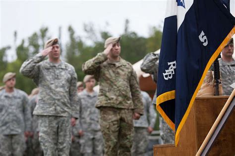 U S Army Soldiers Salute A Combat Field Cross At Picryl Public