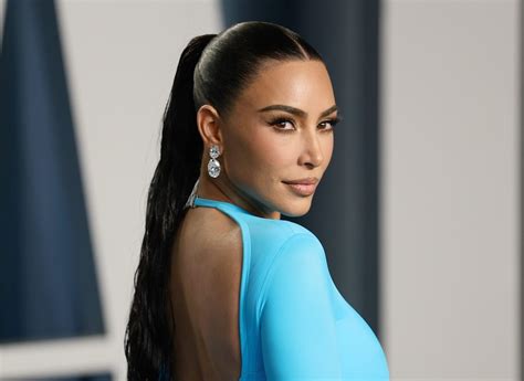 Kim Kardashian Bringt Mit Skkn By Kim Skincare Linie Heraus