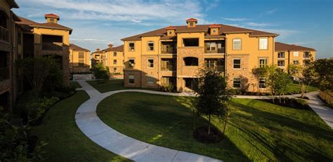 the district at westborough apartments the residences at westborough station apartments