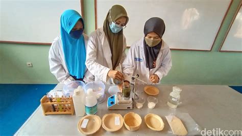 Keren Siswa Man 2 Kudus Ciptakan Pengganti Styrofoam Berbahan Serbuk Bambu