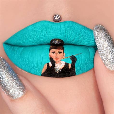 Woman Turns Her Lips Into Amazing Pieces Of Art Maquillaje De Labios Maquillaje De Ojos